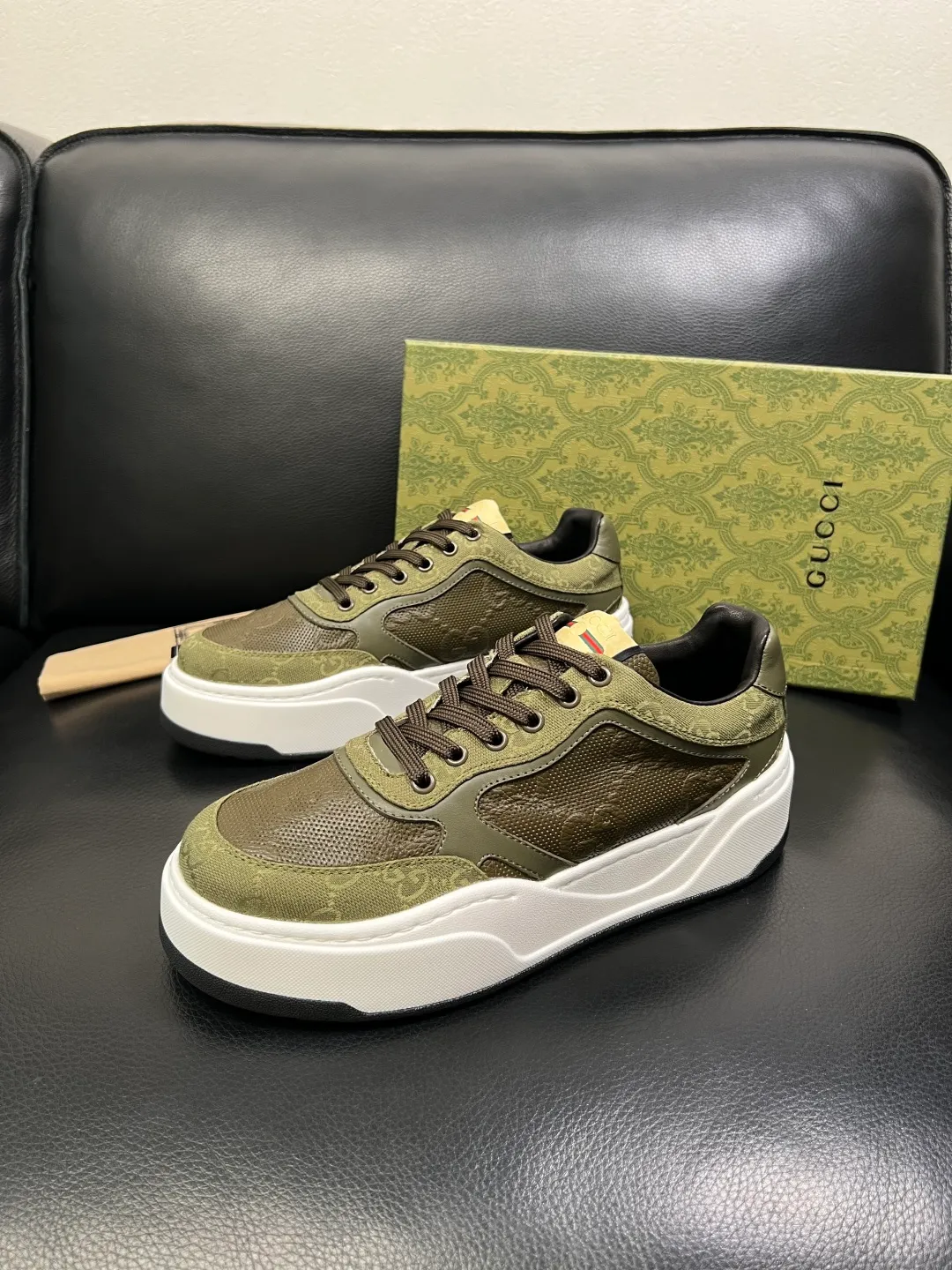 Men's shoes 💰840 Gucci high quality top crafts Gucci counter new original factory configuration, imported cowhide fabric from Italy, imported cowhide lining, breathable and comfortable, sole: original factory special supply original sole super comfortable, original factory and single goods, welcome to compare, code number 38-44 (customized 45 46)